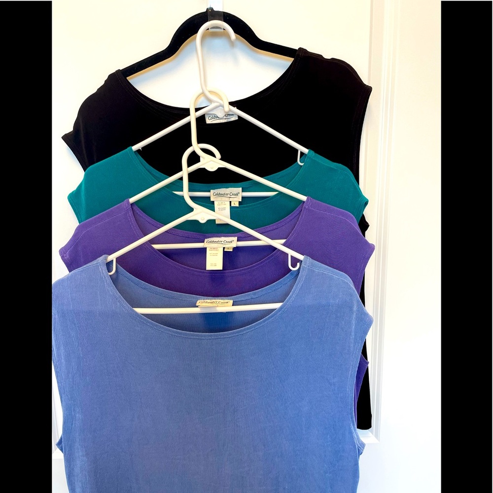 Set of 4 Sleeveless Travel Tops